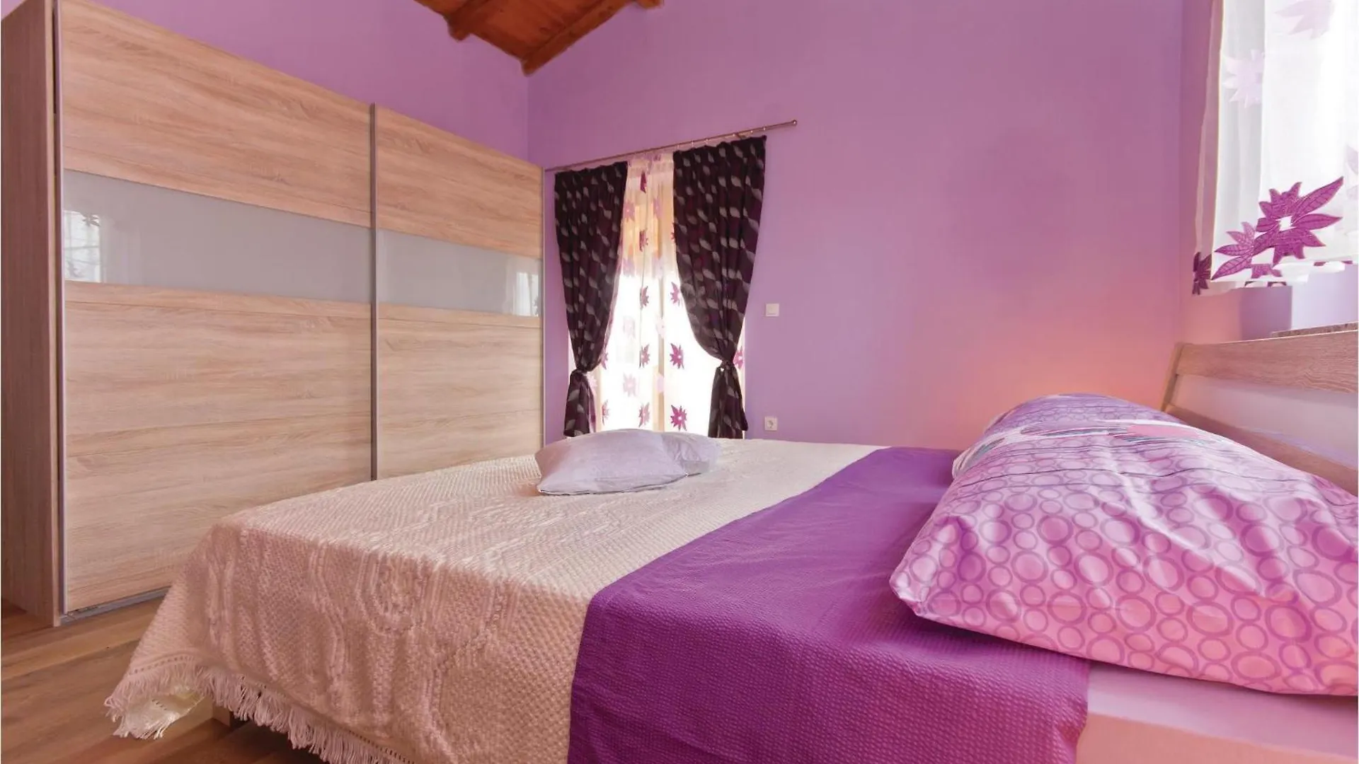 Holiday home Stunning Home In Peresiji With Kitchen