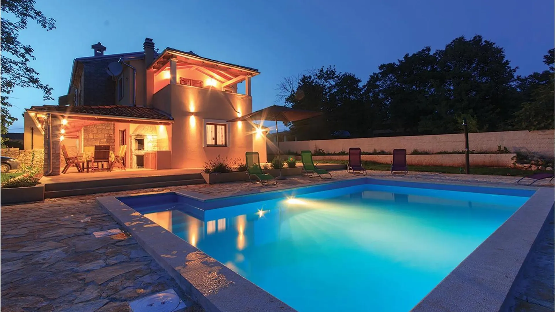 Stunning Home In Peresiji With Kitchen